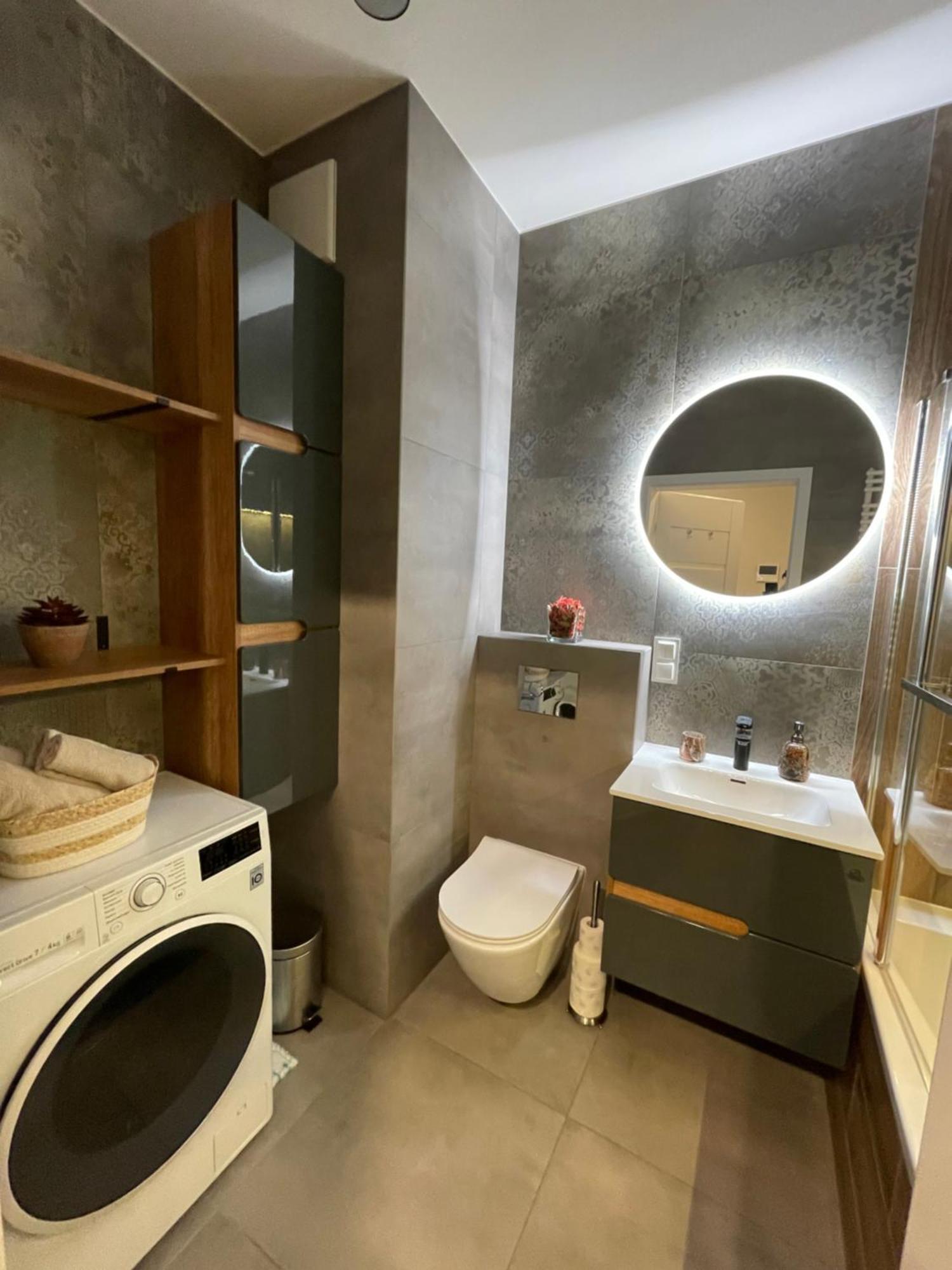 Apartament Essence Lux Apartment, Free Parking, Self Check-in 24h *