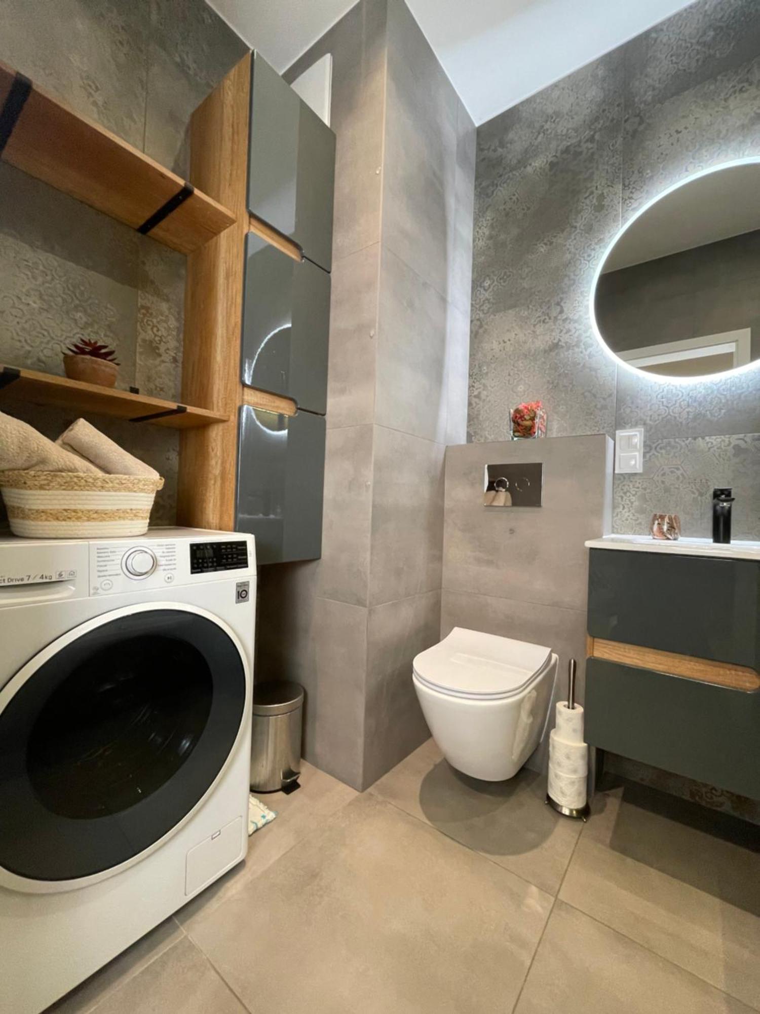 Essence Lux Apartment, Free Parking, Self Check-in 24h *