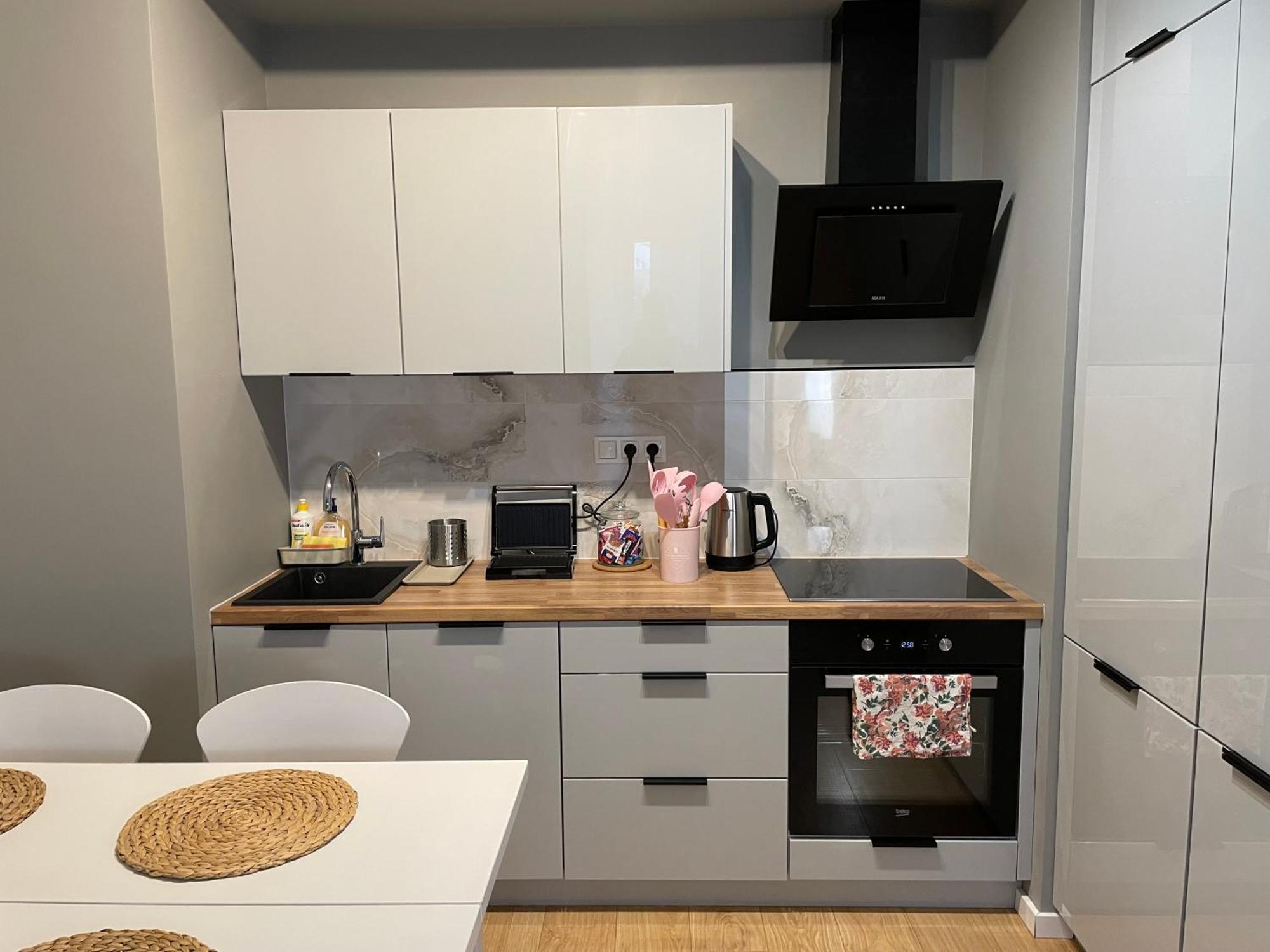 Apartament Essence Lux Apartment, Free Parking, Self Check-in 24h Poznań